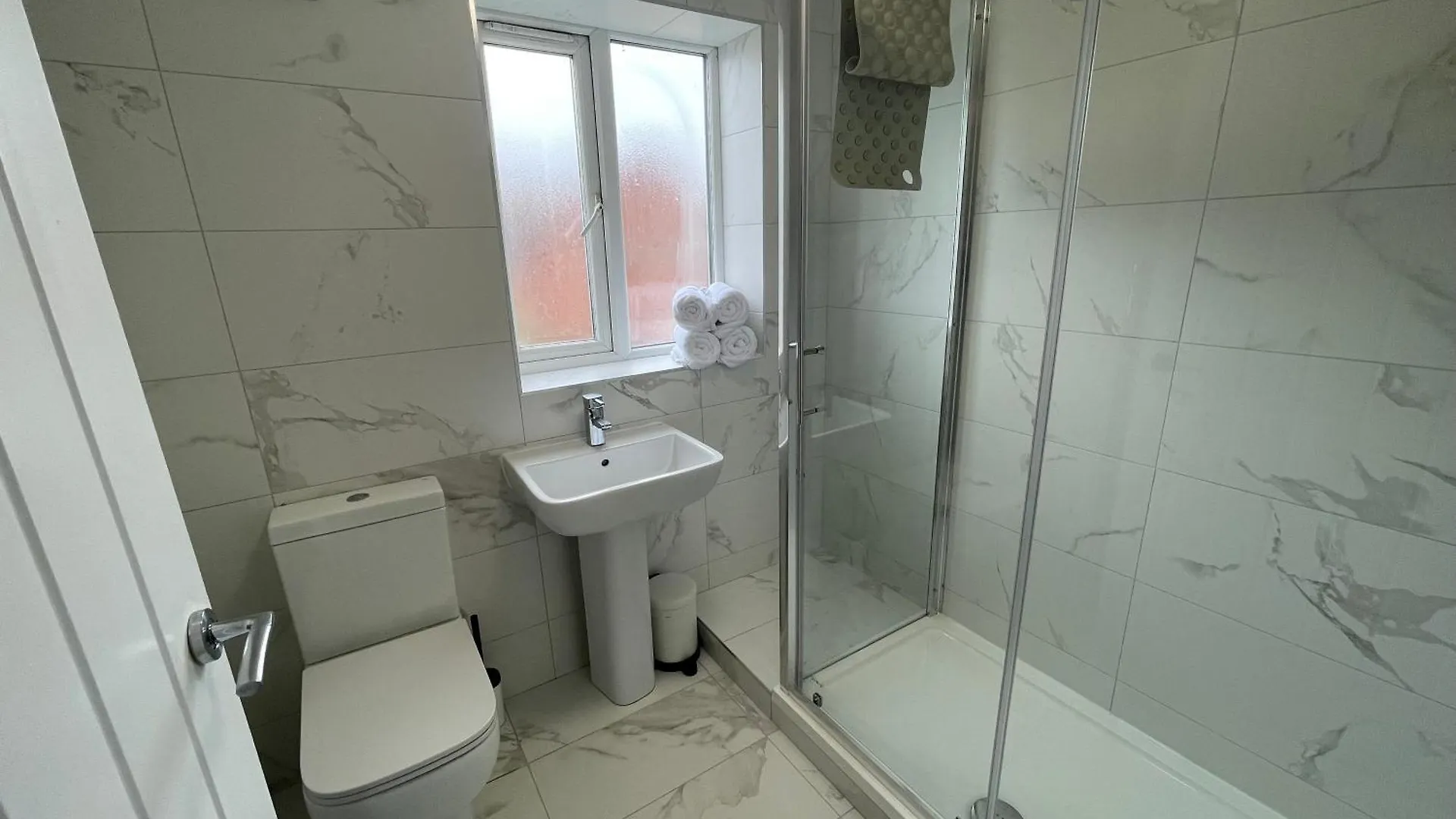 Ryan I Air I Bnb - 147-153 Mill Street - Free Parking Liverpool